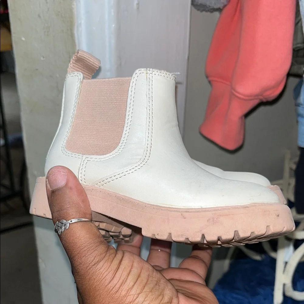 Wonder Nation Cream Shoes😍Amo
